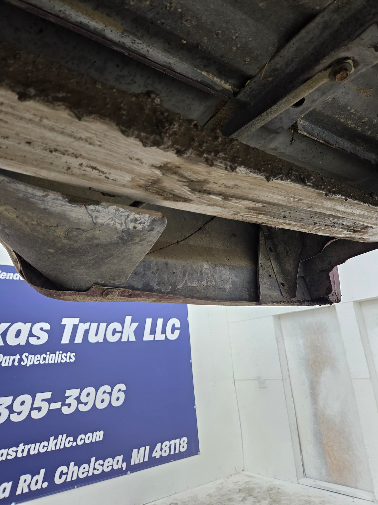 1987-1997 Ford F150 F250 F350 OBS 6' 9" Short Truck Bed