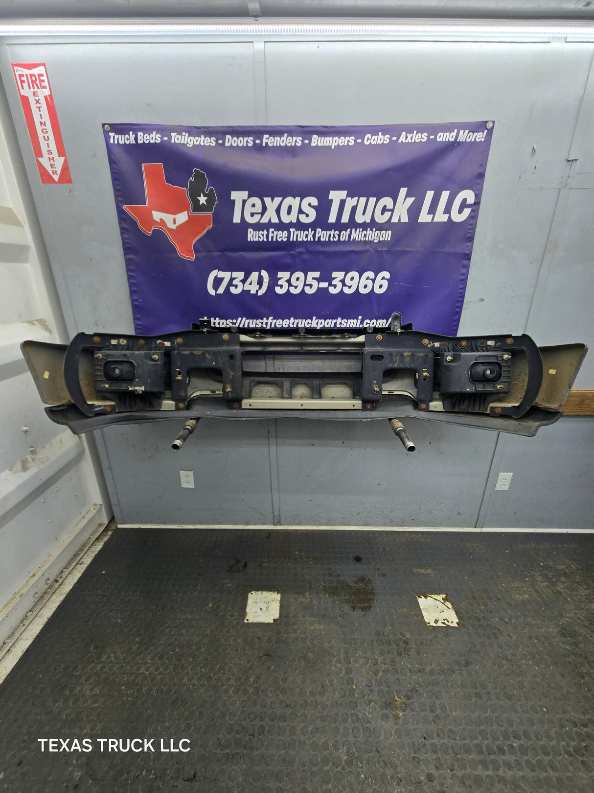 2004-2005 Ford F150 Front Bumper - Painted