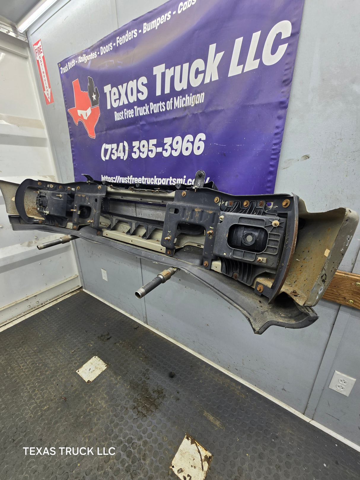 2004-2005 Ford F150 Front Bumper - Painted