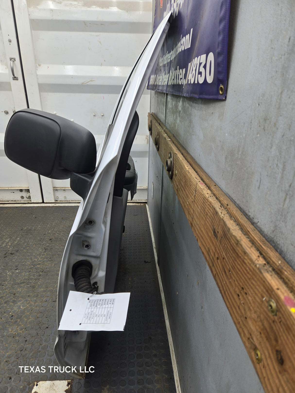 1999-2011 Ford Super Duty / Excursion Front Passenger RH Door F250 F350 F450 F550