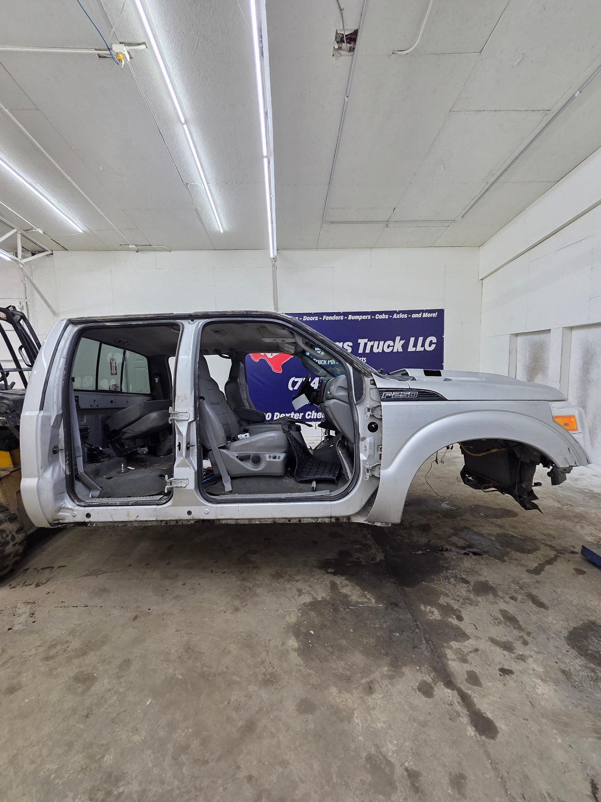 1999-2007 Ford Super Duty F250 F350 F450 F550 4 Door Crew Cab