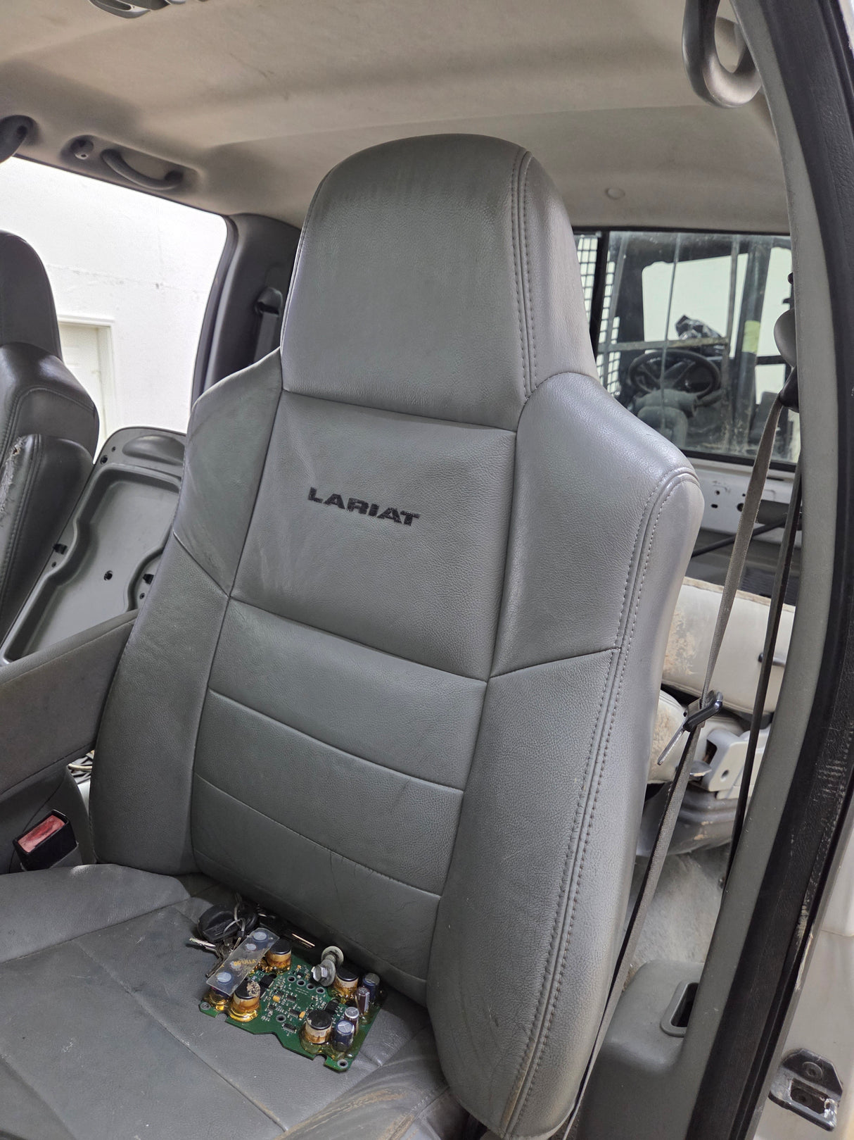1999-2007 Ford Super Duty F250 F350 F450 F550 4 Door Crew Cab