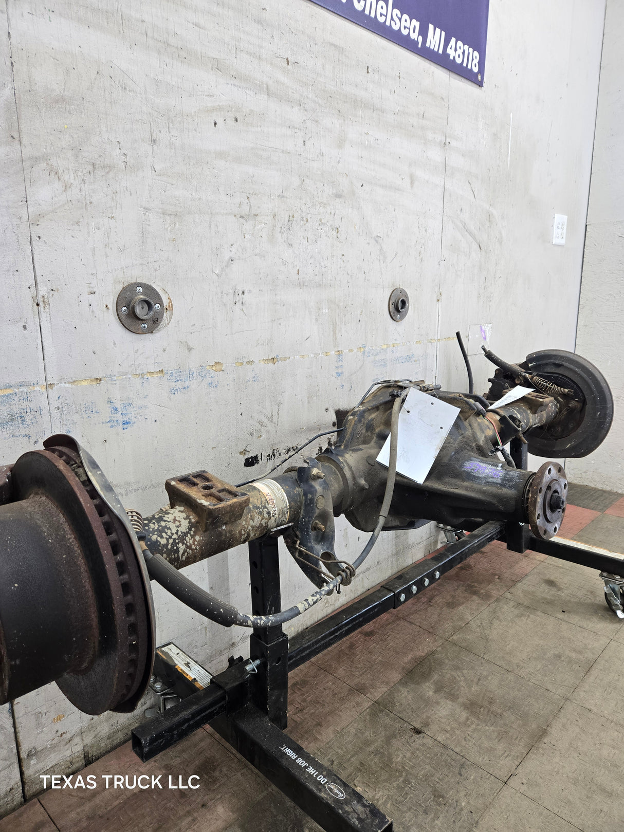 2005-2007 Ford Super Duty F250 F350 SRW Rear Axle 3.73 Gear Ratio 260k Miles