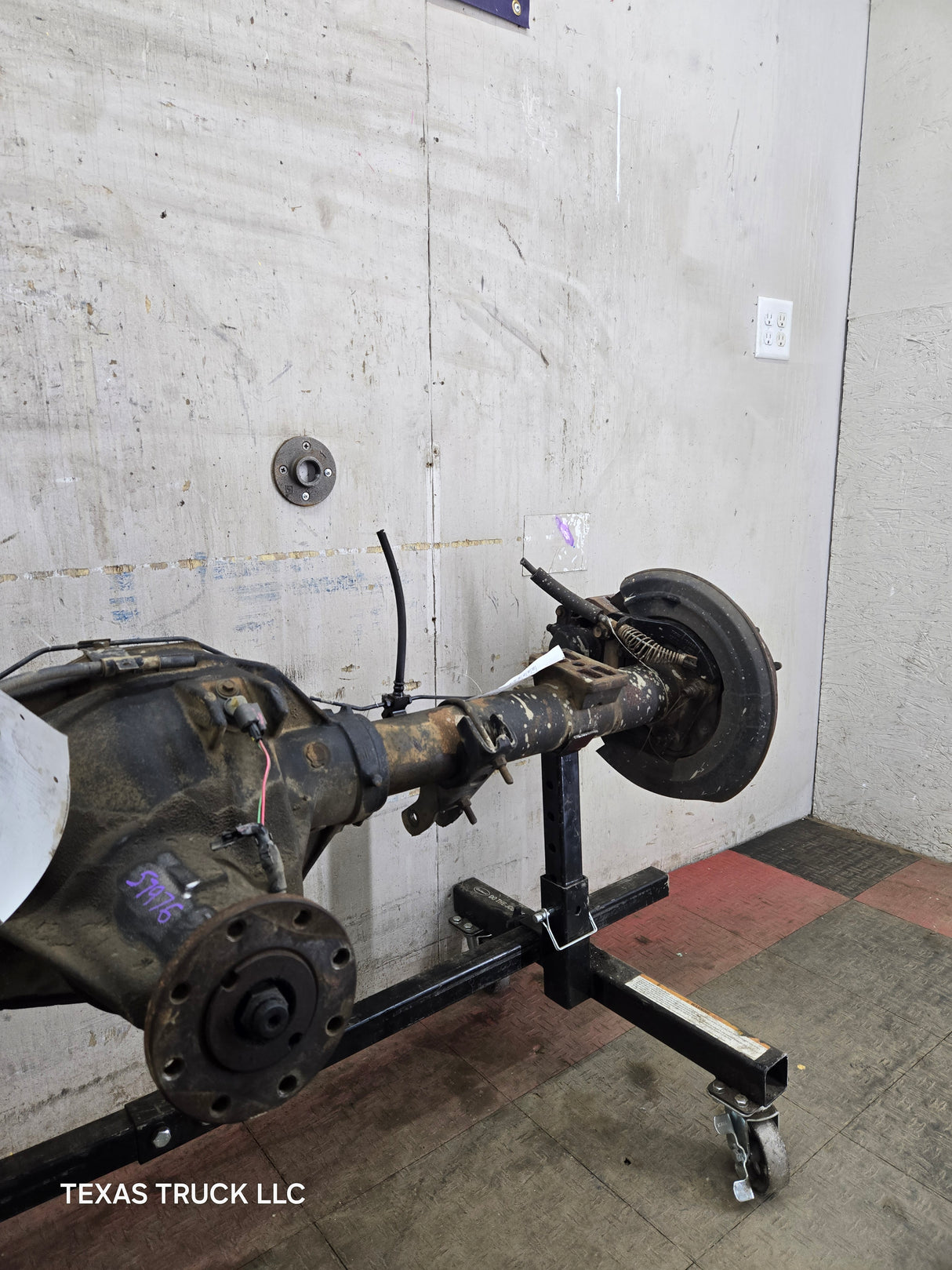 2005-2007 Ford Super Duty F250 F350 SRW Rear Axle 3.73 Gear Ratio 260k Miles