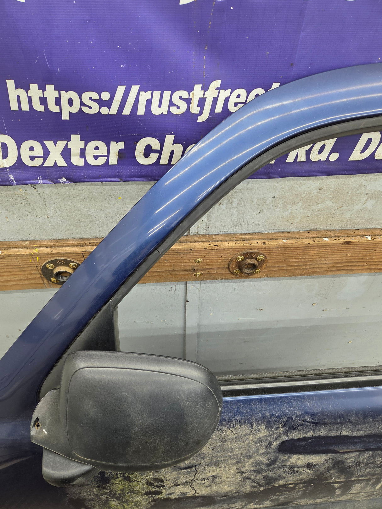 1999-2006 Chevrolet Silverado / GMC Sierra 1500 2500 3500 HD Front Driver Side Door LH