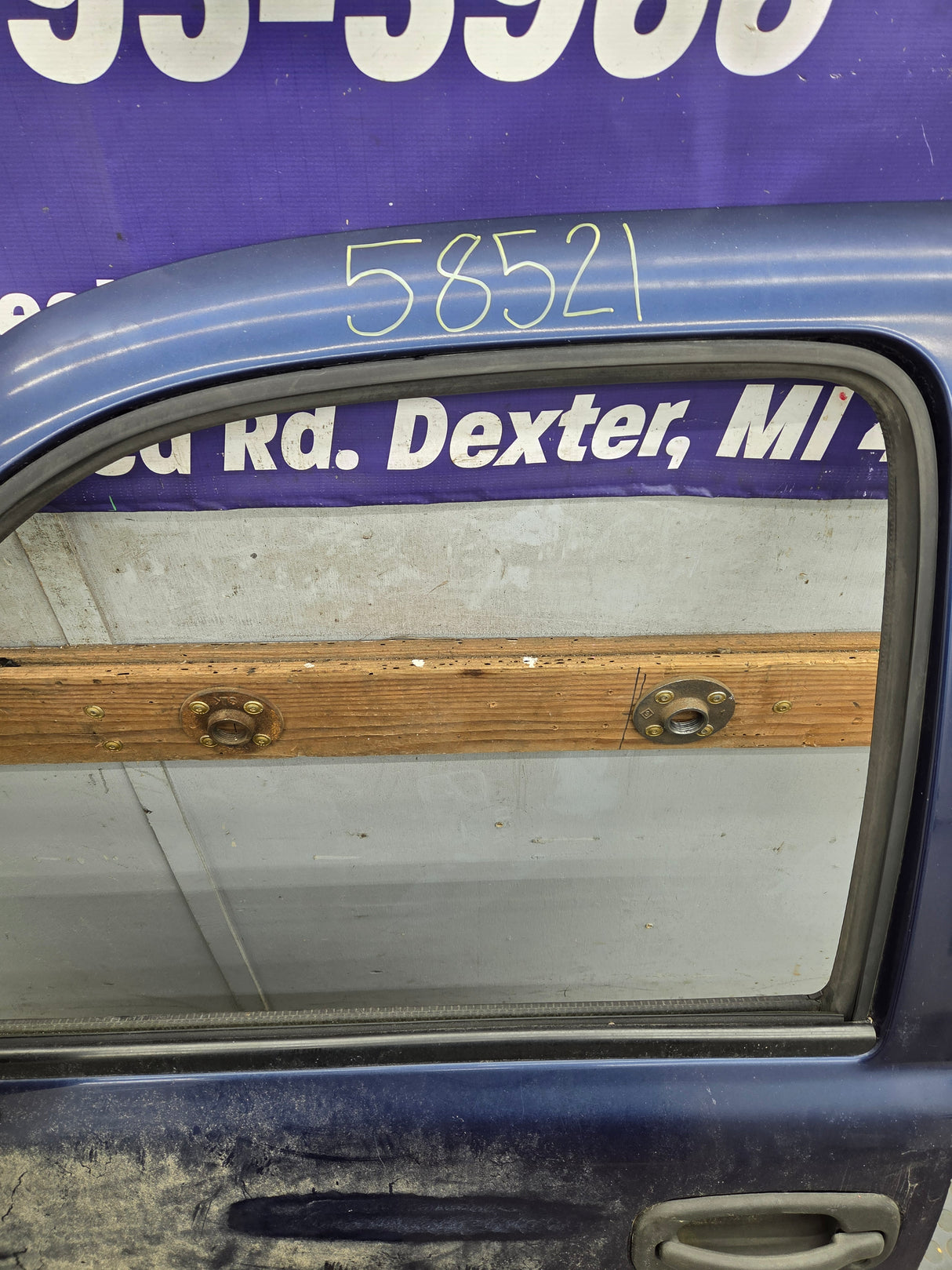 1999-2006 Chevrolet Silverado / GMC Sierra 1500 2500 3500 HD Front Driver Side Door LH