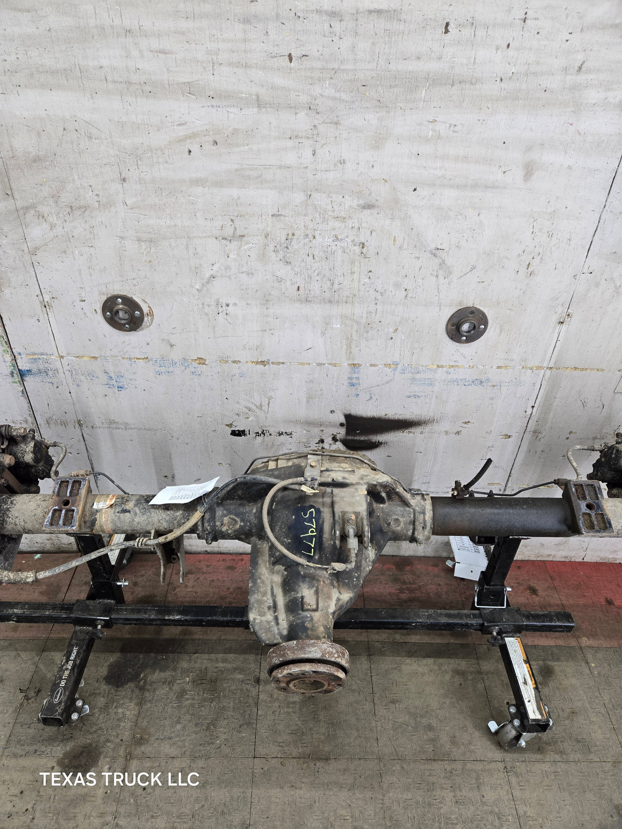 2008-2010 Ford Super Duty F250 F350 SRW Rear Axle 4.10 Gear Ratio