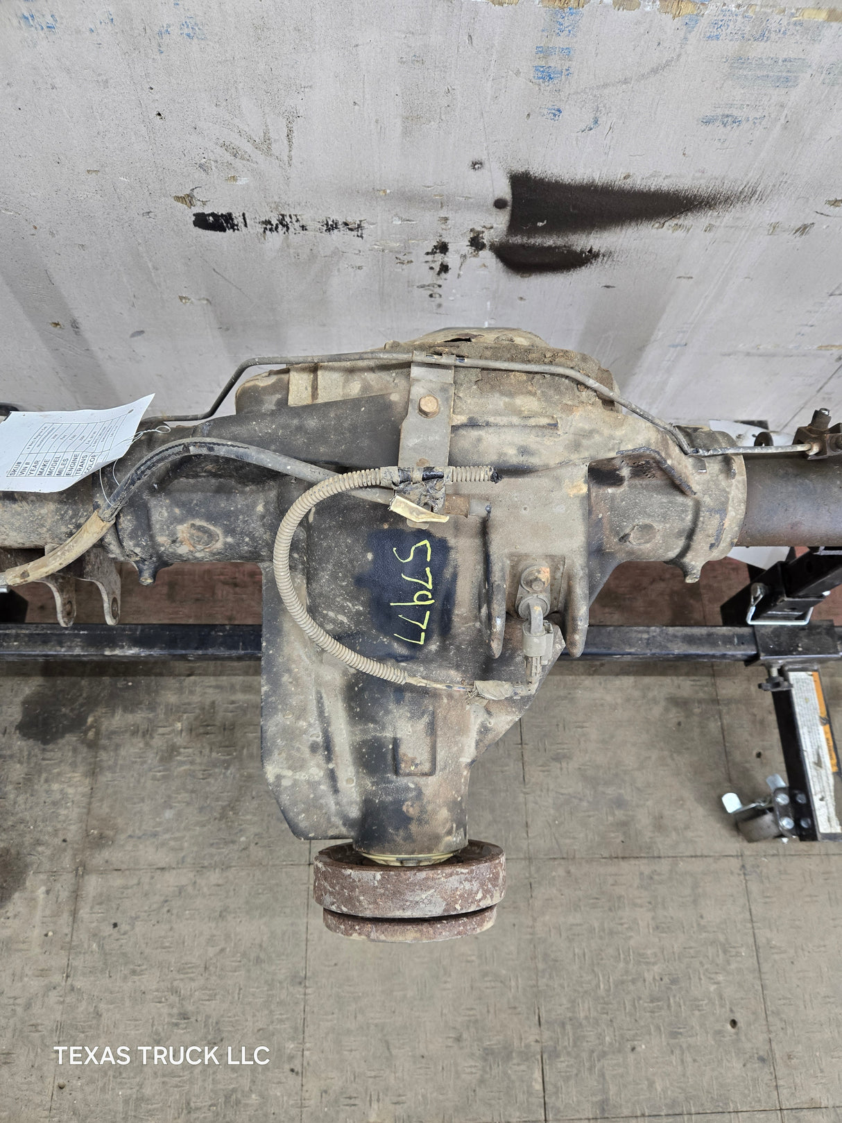 2008-2010 Ford Super Duty F250 F350 SRW Rear Axle 4.10 Gear Ratio
