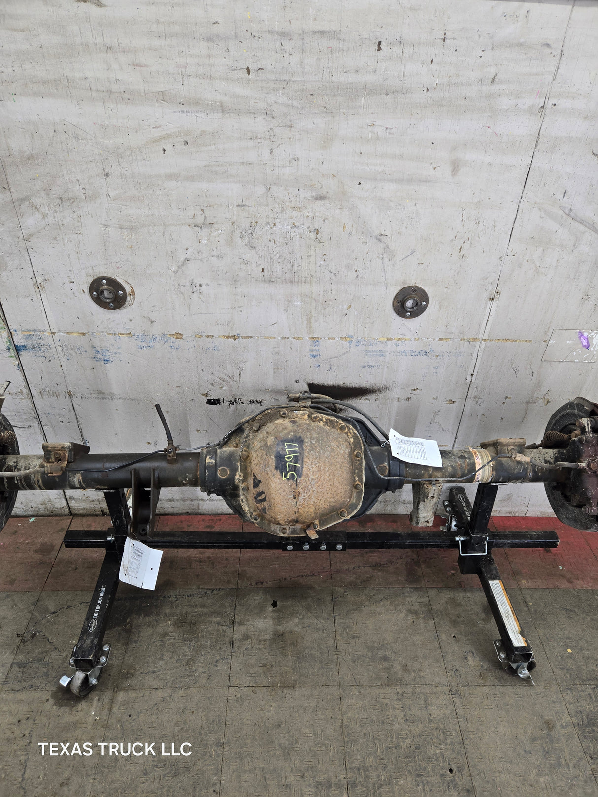 2008-2010 Ford Super Duty F250 F350 SRW Rear Axle 4.10 Gear Ratio