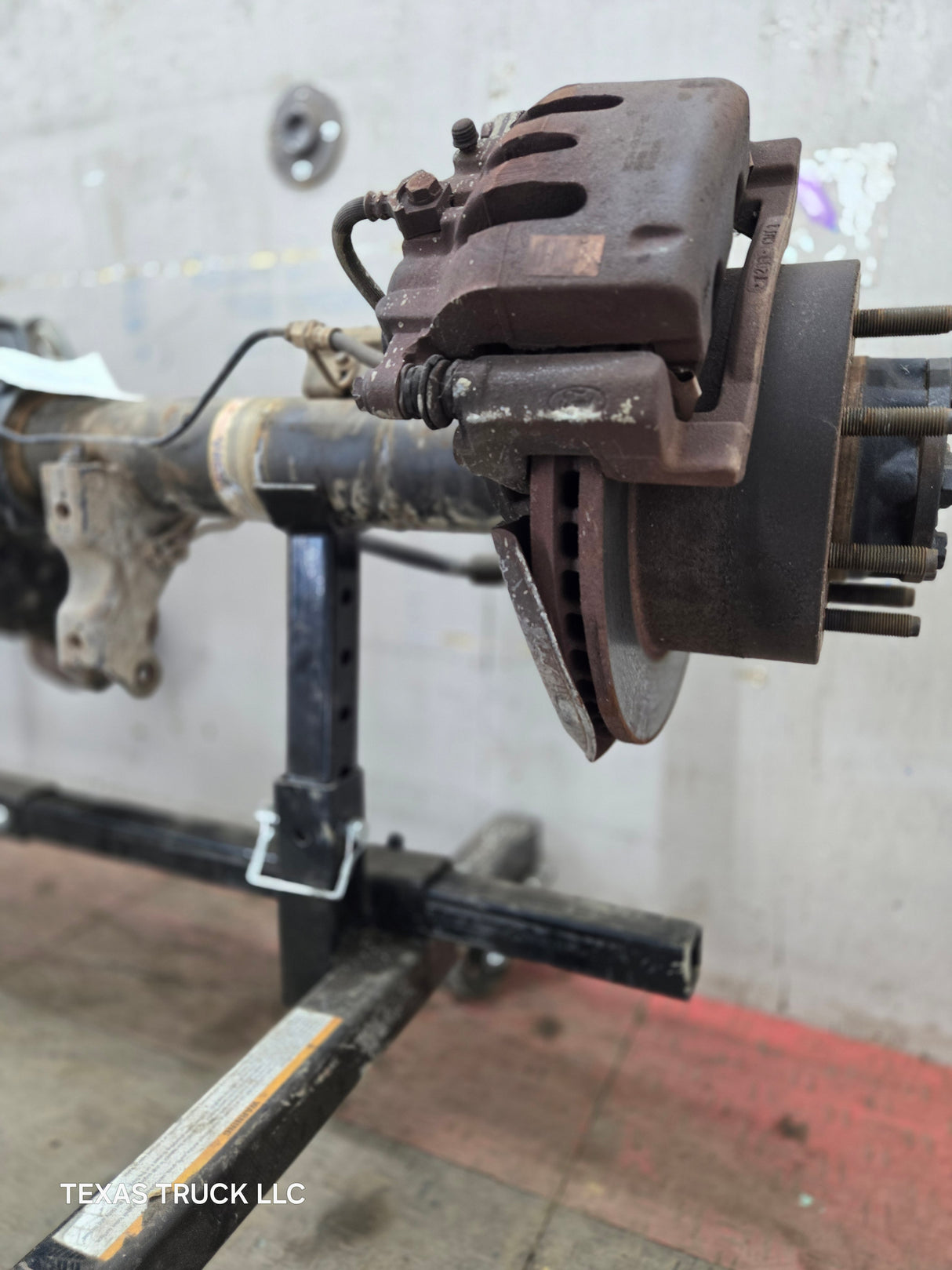 2008-2010 Ford Super Duty F250 F350 SRW Rear Axle 4.10 Gear Ratio