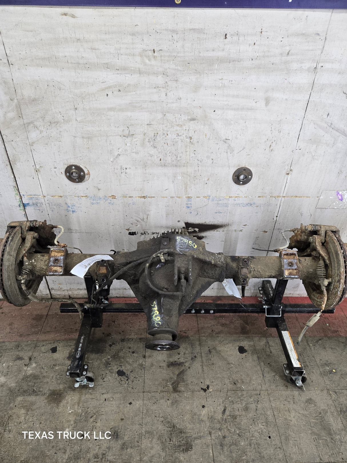 2013-2016 Ford Super Duty F350 Cab Chassis Rear Axle 4.10 Gear Ratio Rear End 237k miles