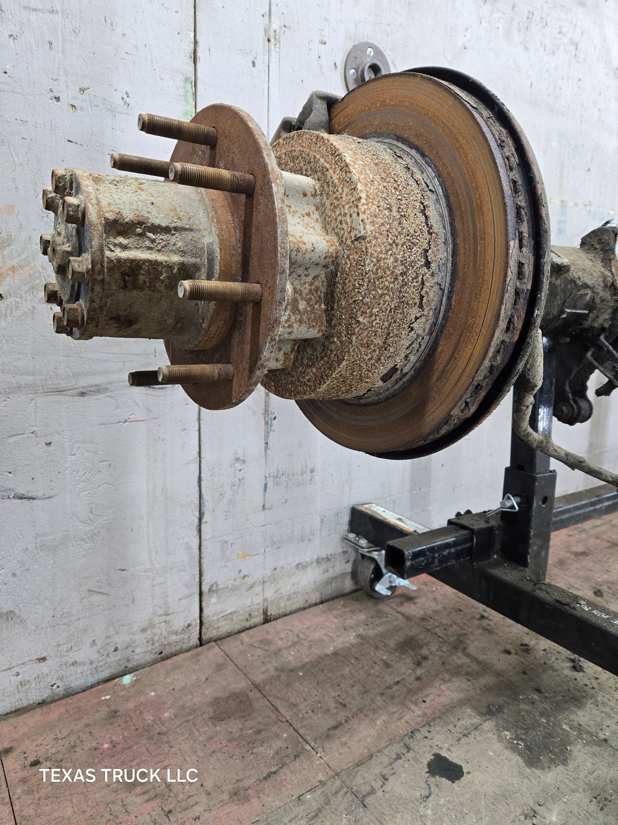 2013-2016 Ford Super Duty F350 Cab Chassis Rear Axle 4.10 Gear Ratio Rear End 237k miles
