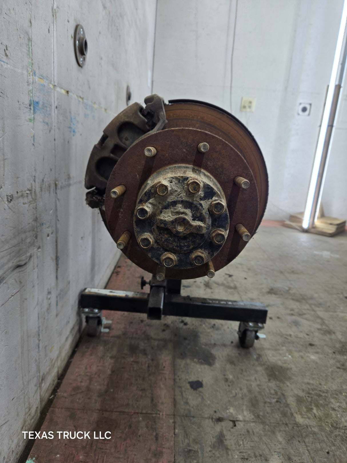 2013-2016 Ford Super Duty F350 Cab Chassis Rear Axle 4.10 Gear Ratio Rear End 237k miles