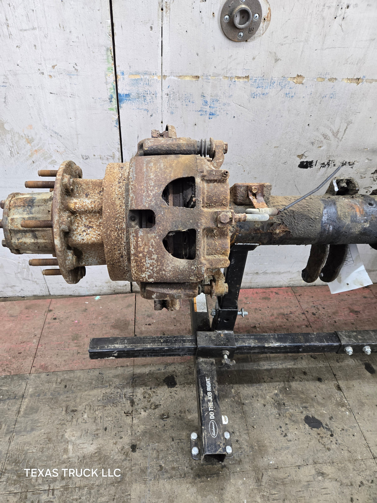 2013-2016 Ford Super Duty F350 Cab Chassis Rear Axle 4.10 Gear Ratio Rear End 237k miles