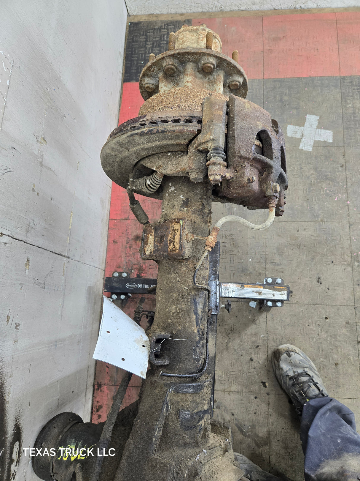 2013-2016 Ford Super Duty F350 Cab Chassis Rear Axle 4.10 Gear Ratio Rear End 237k miles