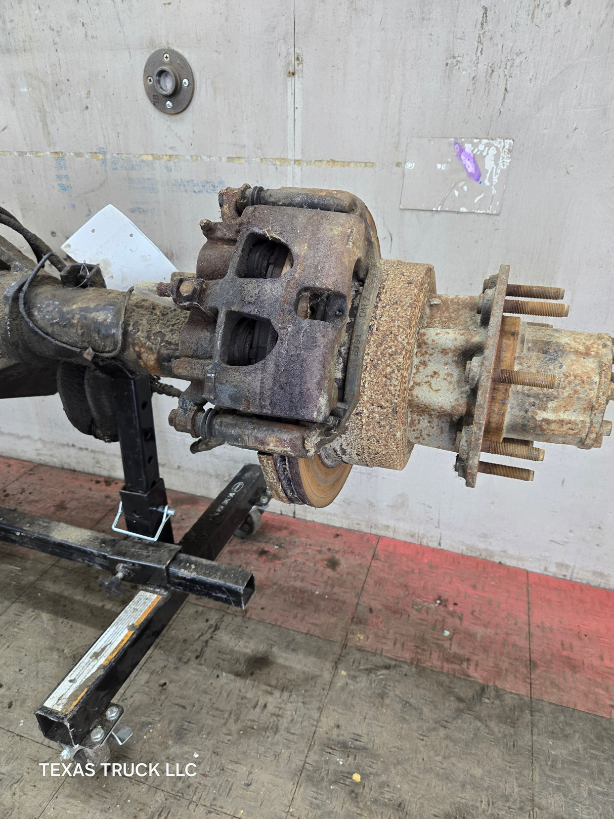 2013-2016 Ford Super Duty F350 Cab Chassis Rear Axle 4.10 Gear Ratio Rear End 237k miles