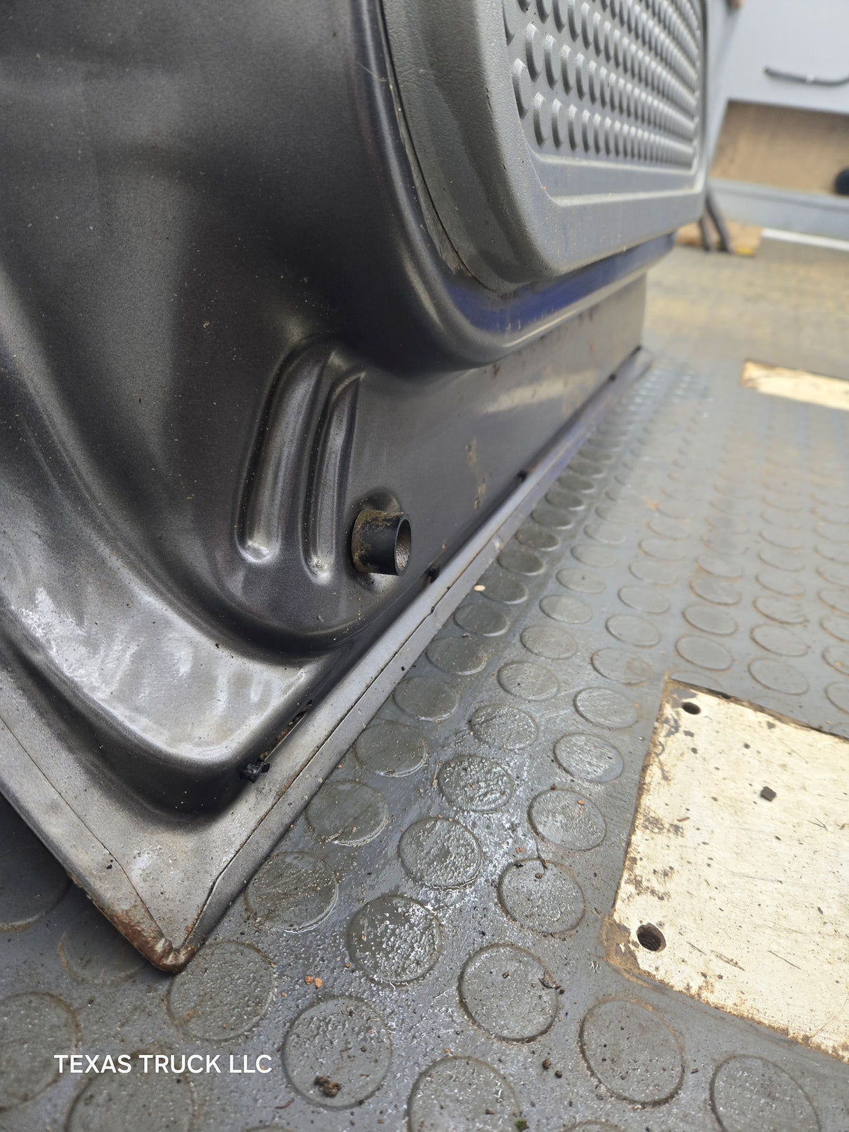 1999-2011 Ford Super Duty LH Driver Side Rear Crew Cab Door F250 F350 F450 F550