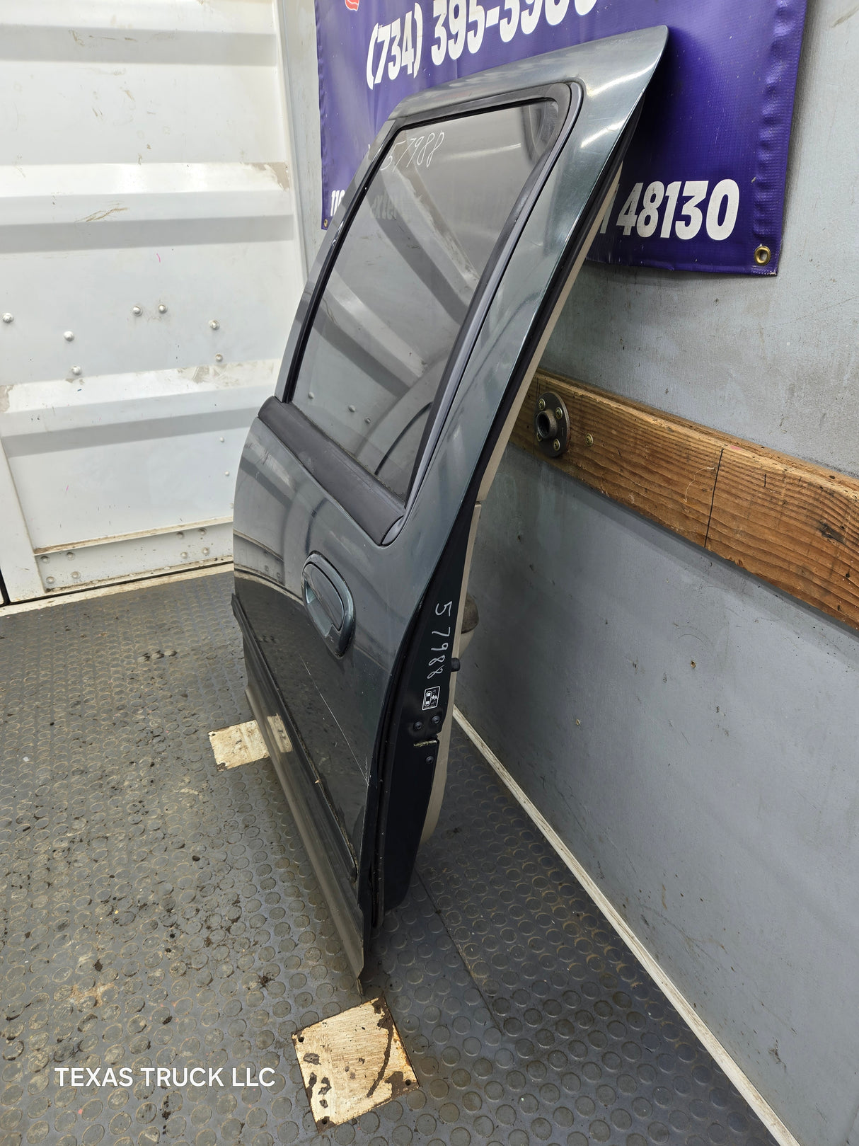 2001-2003 Ford F-150 Driver Side Rear Crew Cab LH door