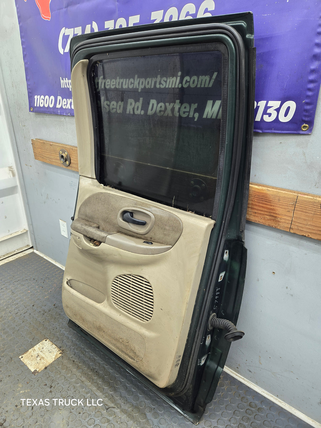 2001-2003 Ford F-150 Driver Side Rear Crew Cab LH door