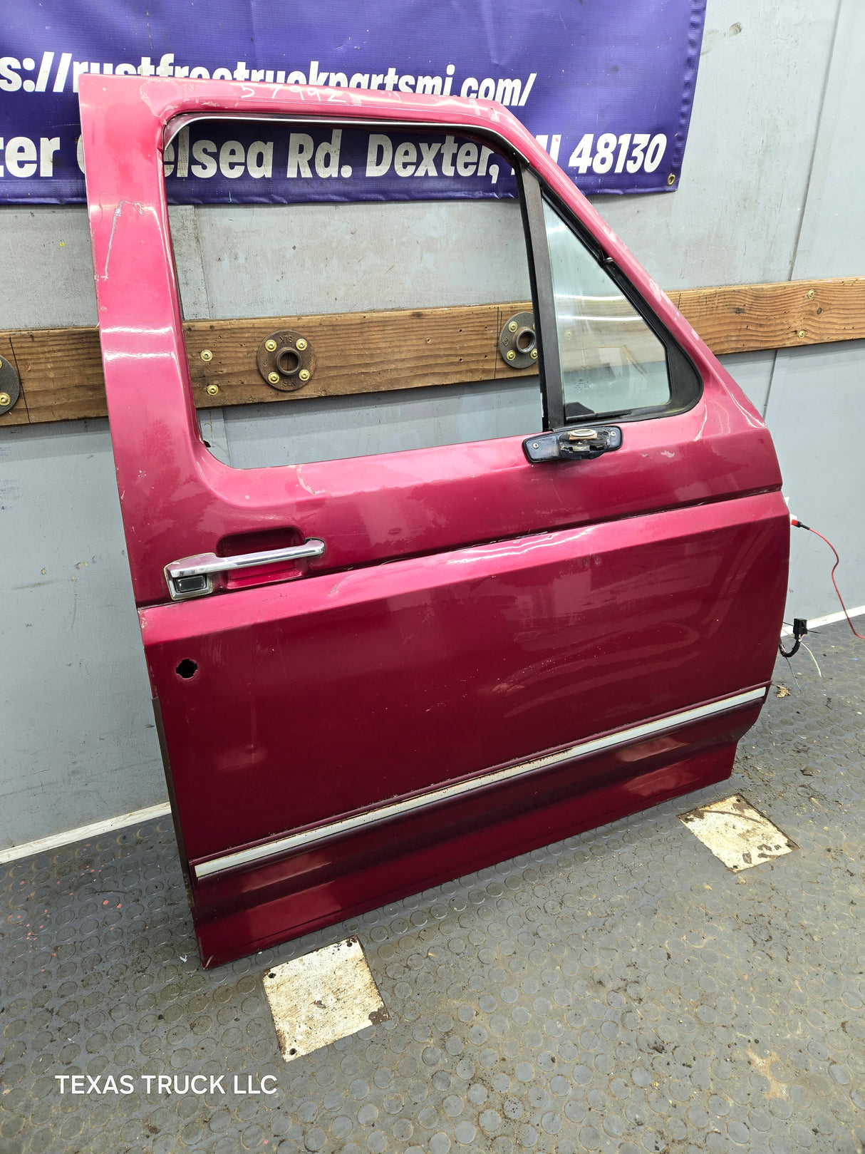 1987-1997 Ford F Series F250 F350 F450 F550 Passenger Side Front Door RH