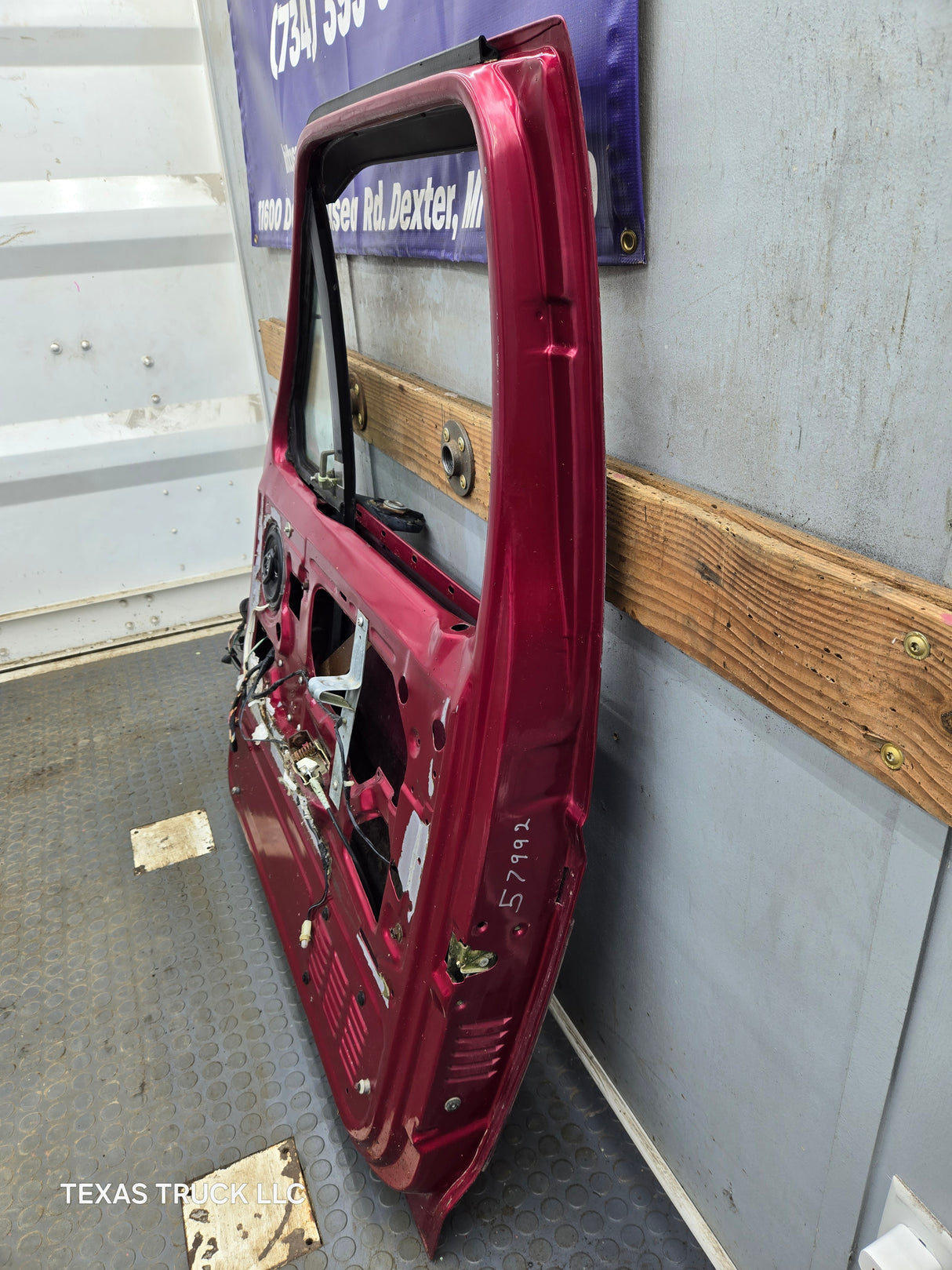 1987-1997 Ford F Series F250 F350 F450 F550 Passenger Side Front Door RH