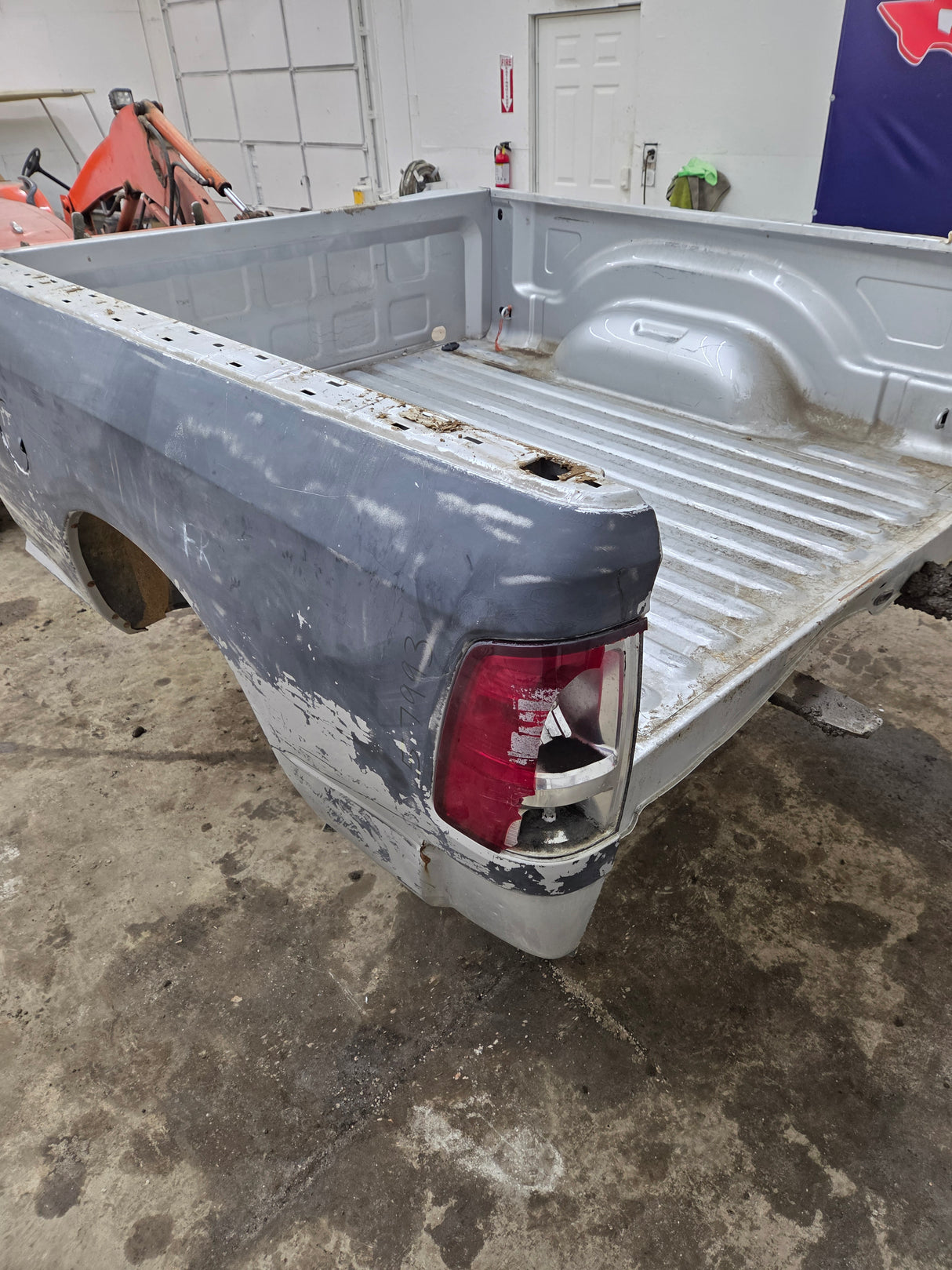 2009-2018 Dodge Ram 4th Gen 1500 2500 3500 6' 4" Short Truck Bed