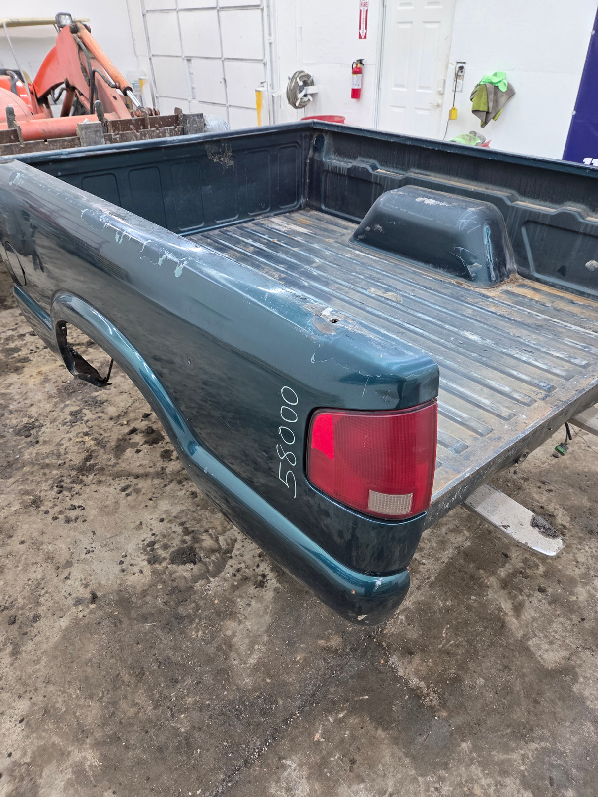 1994-2004 Chevrolet S10 GMC Sonoma 6' Short Truck Bed