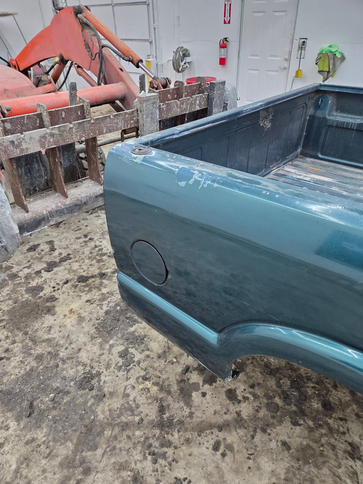 1994-2004 Chevrolet S10 GMC Sonoma 6' Short Truck Bed