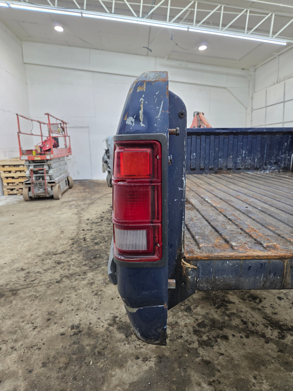 1994-1996 Dodge Dakota 2nd Gen 6' 6" Short Truck Bed