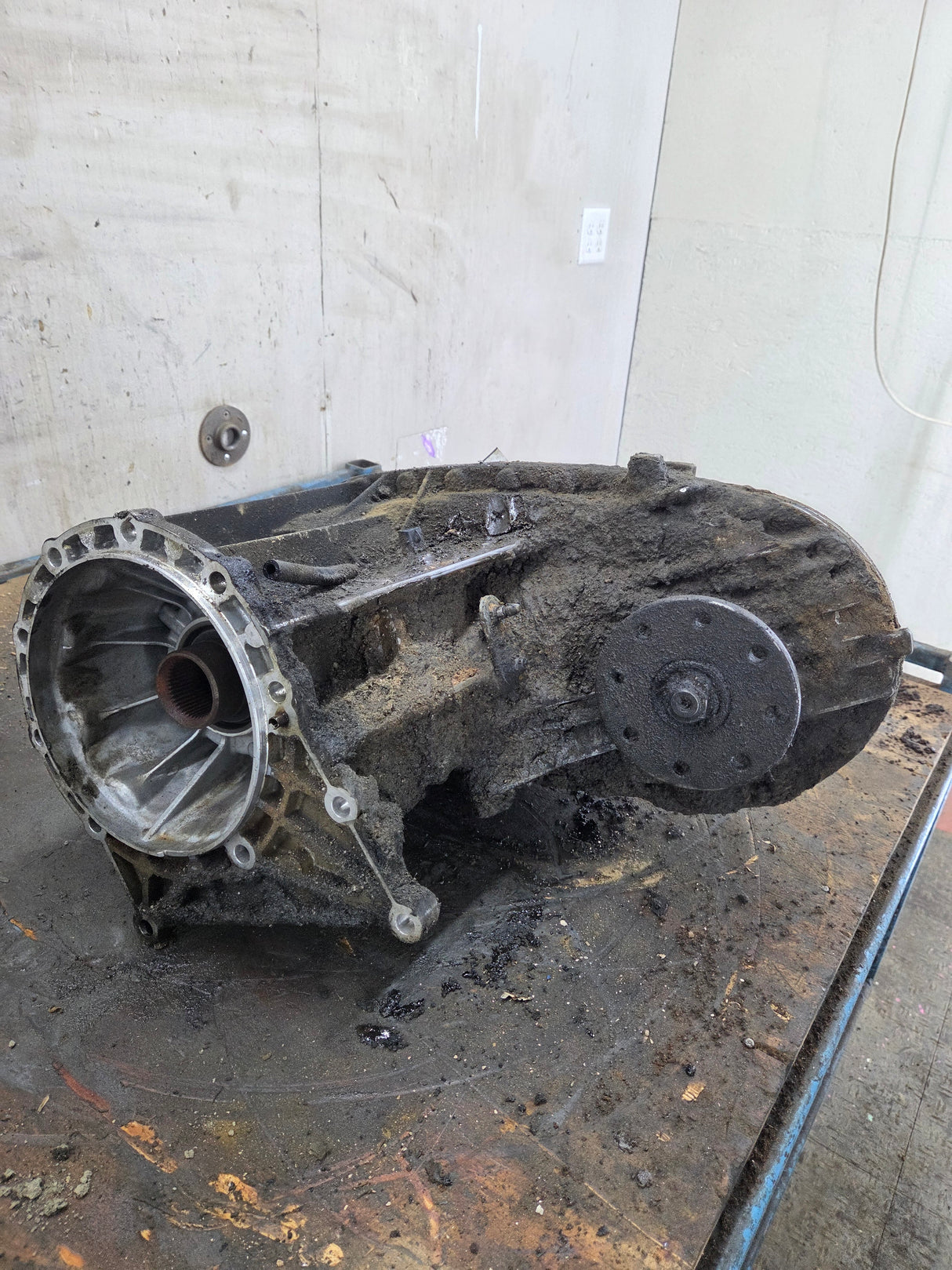 2011-2016 6.2L 6.7L PSD Transfer Case Flange Yoke Manual Shift Ford F250 F350 F450 F550 Super Duty