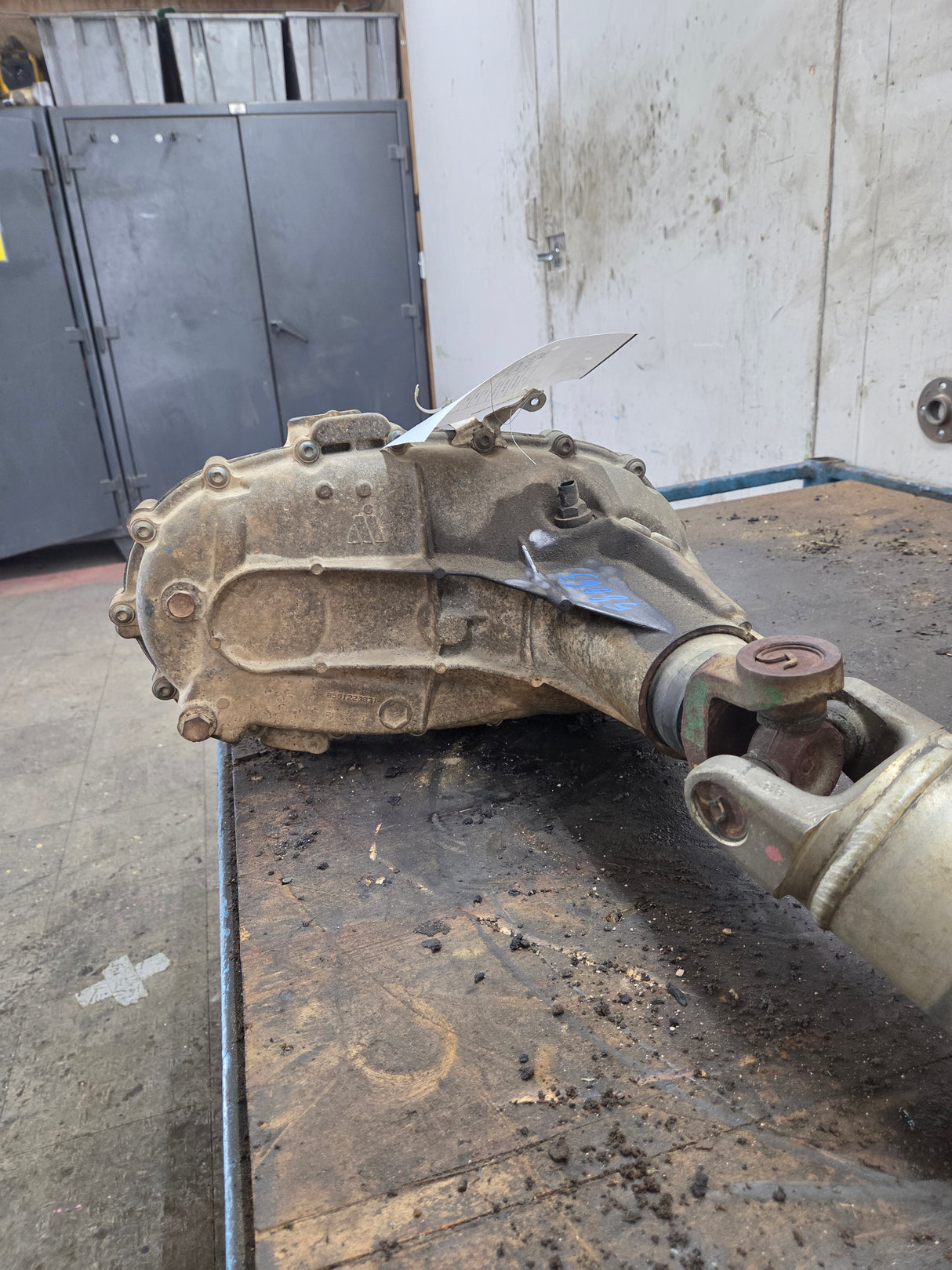 2011-2016 Chevrolet Silverado GMC Sierra 2500HD 3500HD TRANSFER CASE 6L-90