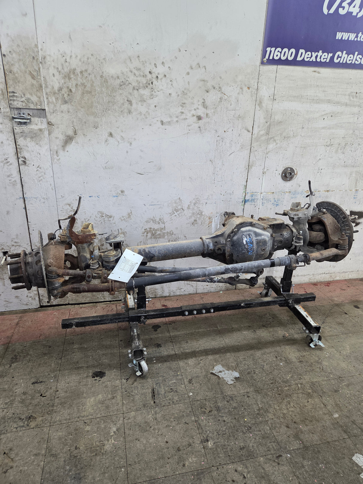 2013-2016 Ford Super Duty F250 F350 FRONT Axle 3.73 Gear Ratio 134k miles