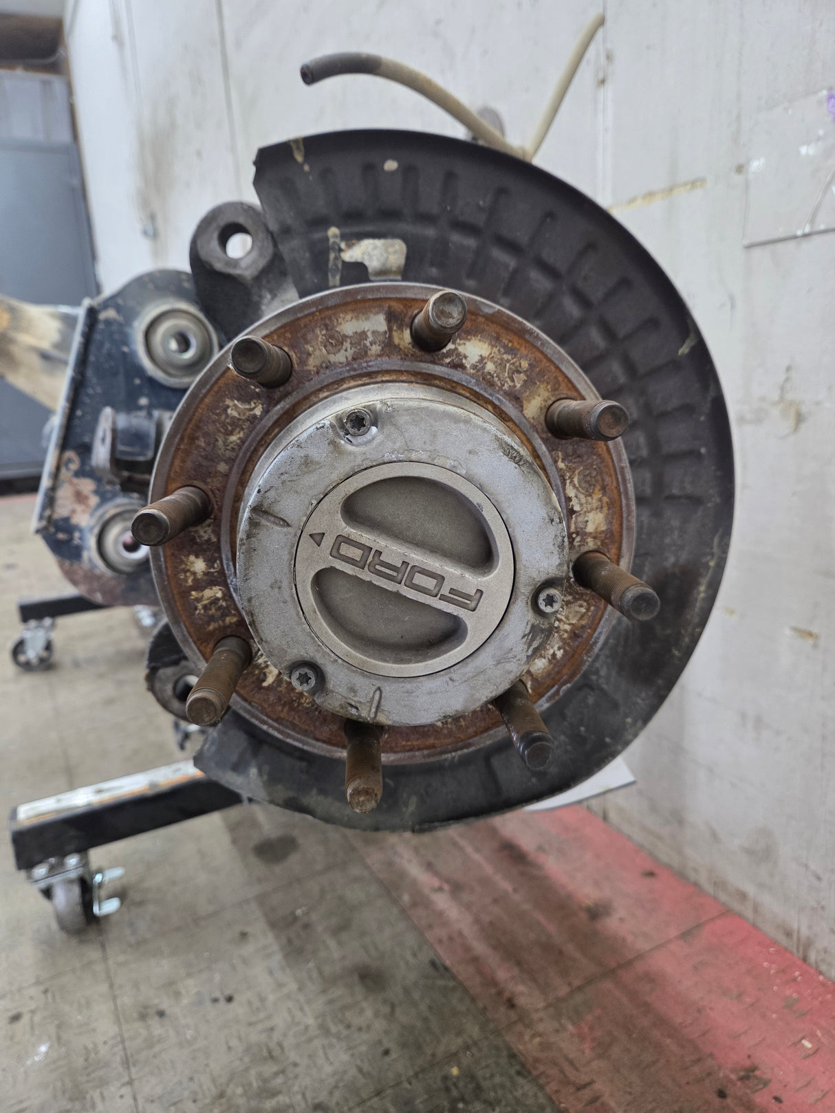 2013-2016 Ford Super Duty F250 F350 FRONT Axle 3.31 Gear Ratio
