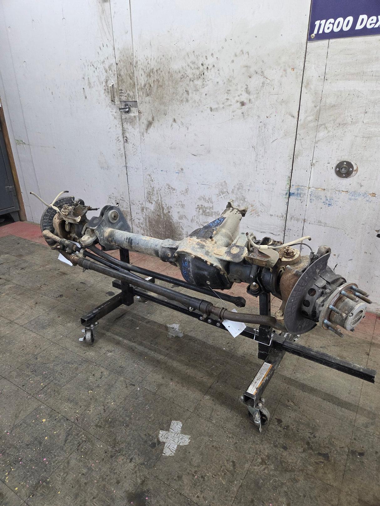 2013-2016 Ford Super Duty F250 F350 FRONT Axle 3.31 Gear Ratio