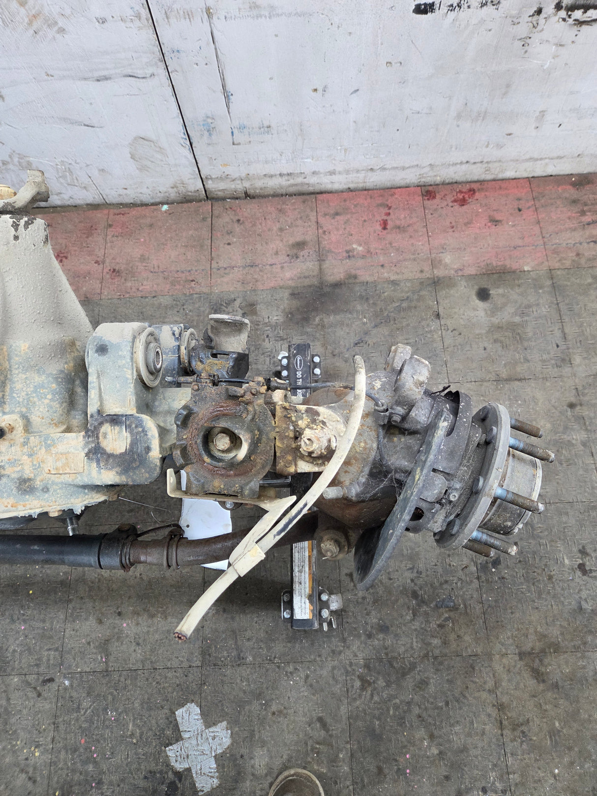 2013-2016 Ford Super Duty F250 F350 FRONT Axle 3.31 Gear Ratio