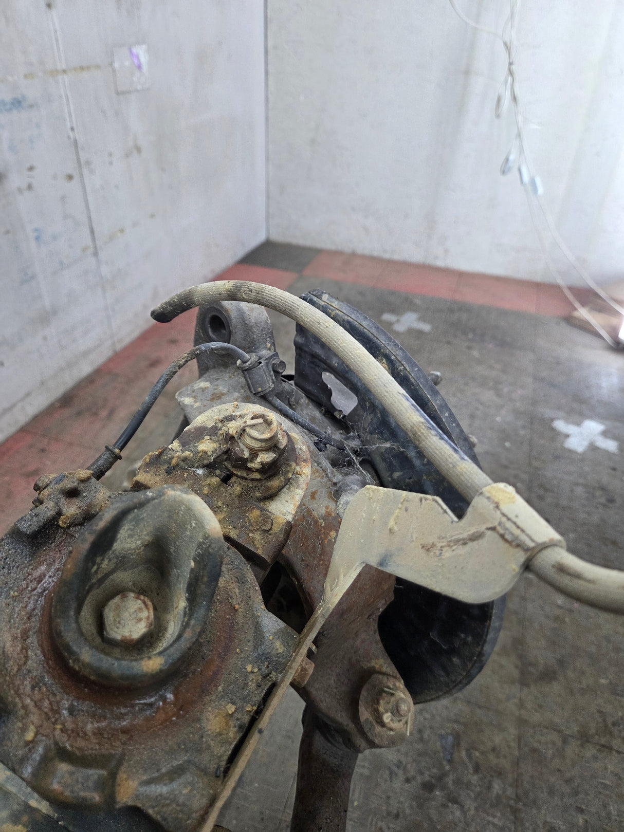 2013-2016 Ford Super Duty F250 F350 FRONT Axle 3.31 Gear Ratio