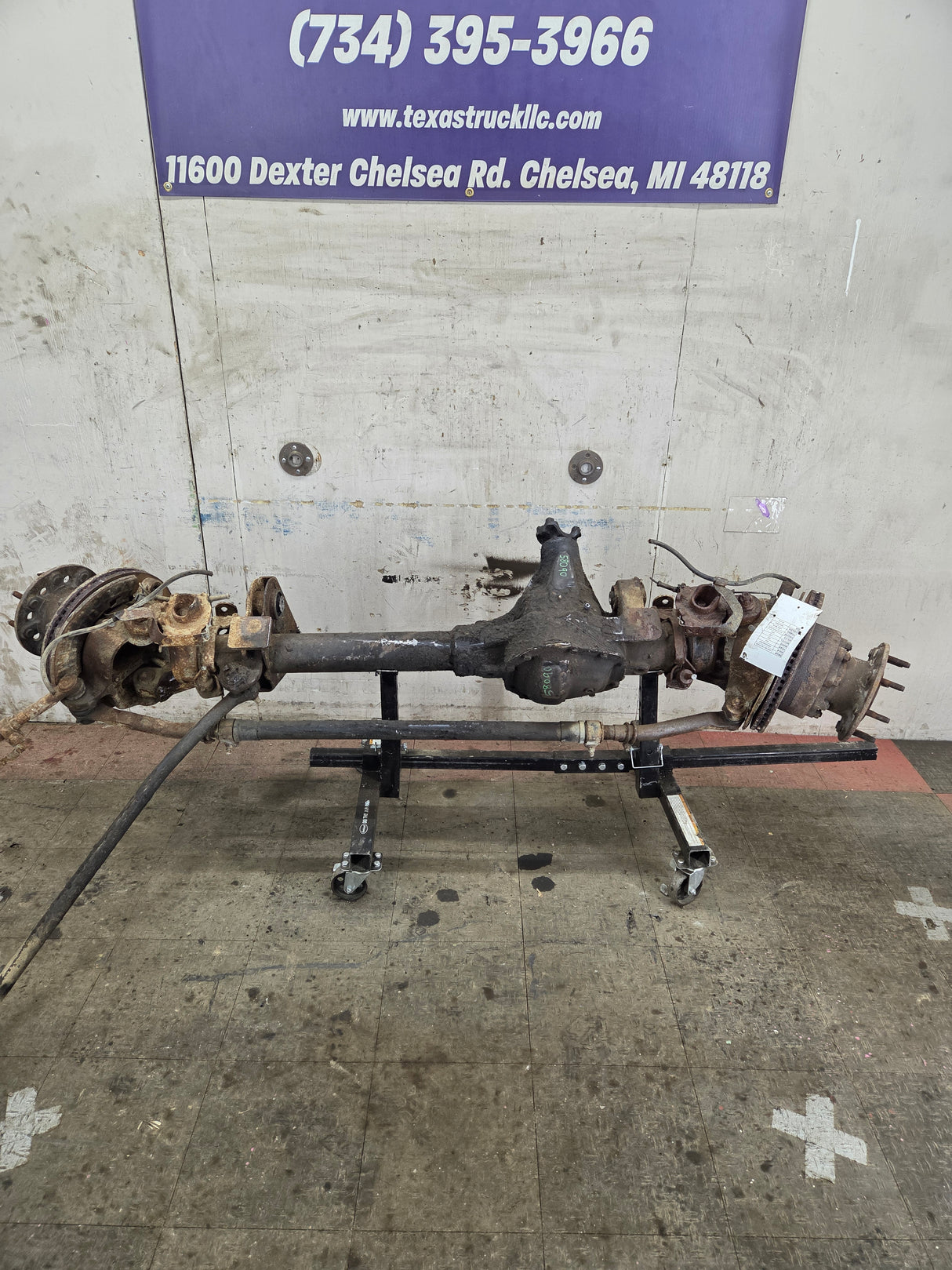 2013-2016 Ford Super Duty F350 Dually FRONT Axle 4.10 Gear Ratio 237k miles