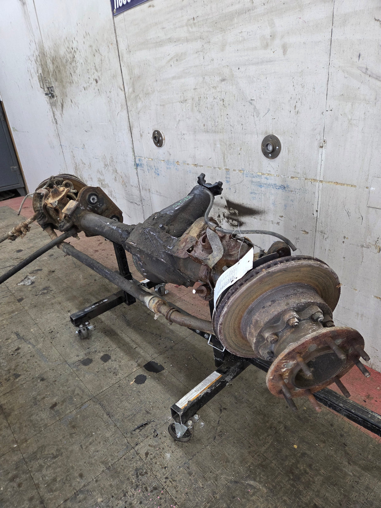 2013-2016 Ford Super Duty F350 Dually FRONT Axle 4.10 Gear Ratio 237k miles