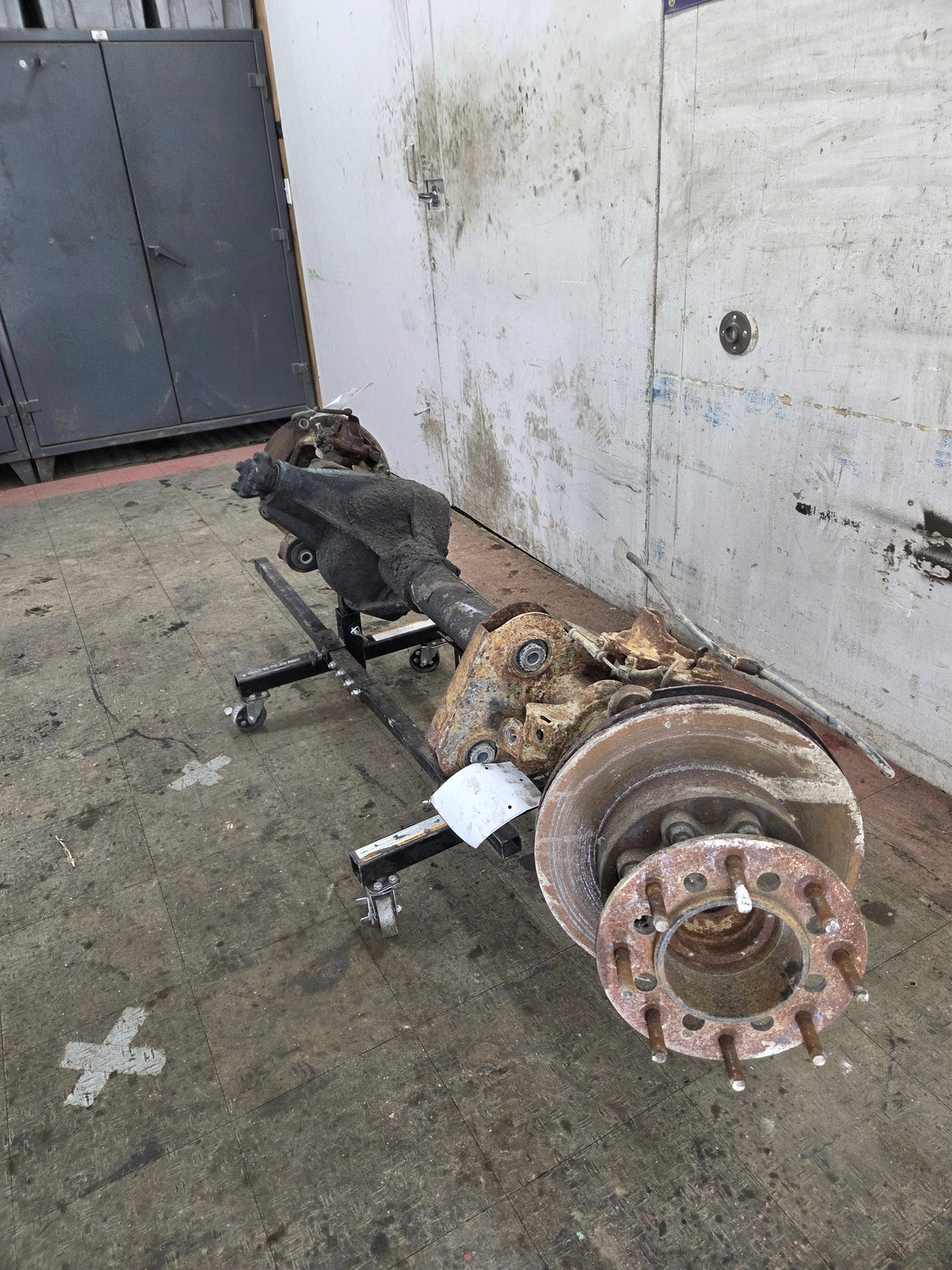 2013-2016 Ford Super Duty F350 Dually FRONT Axle 4.10 Gear Ratio 237k miles