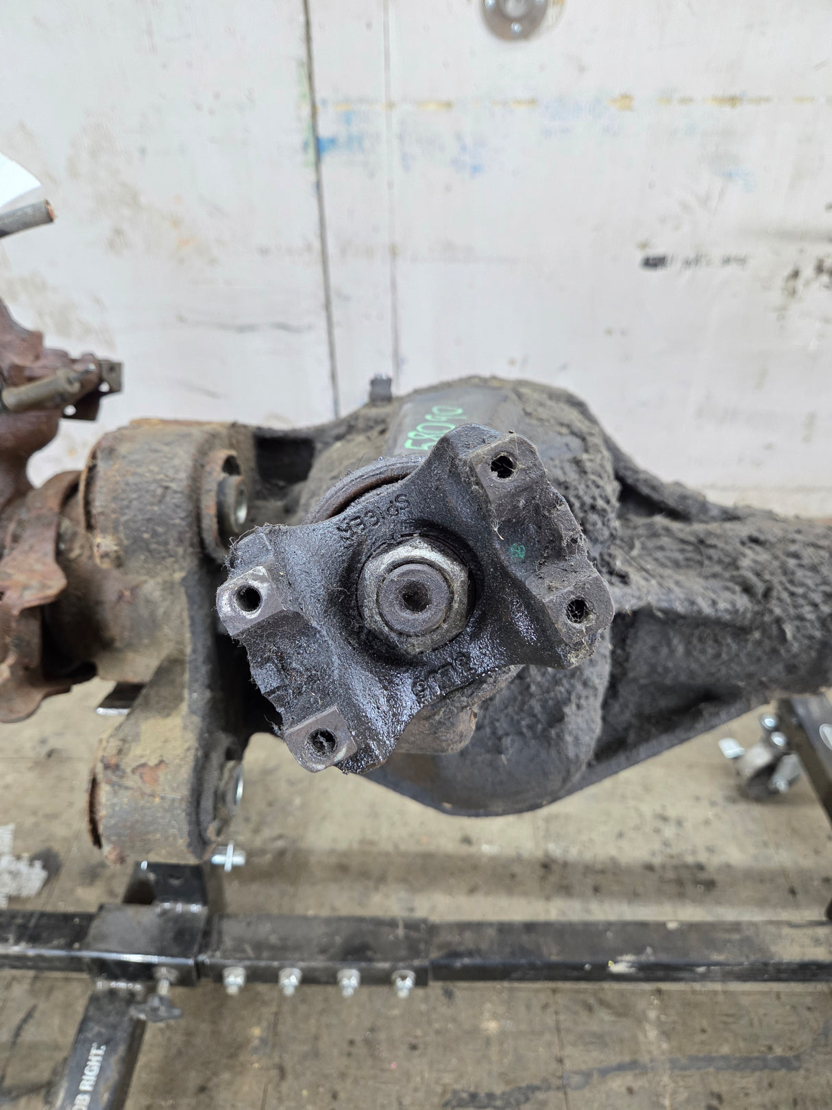 2013-2016 Ford Super Duty F350 Dually FRONT Axle 4.10 Gear Ratio 237k miles