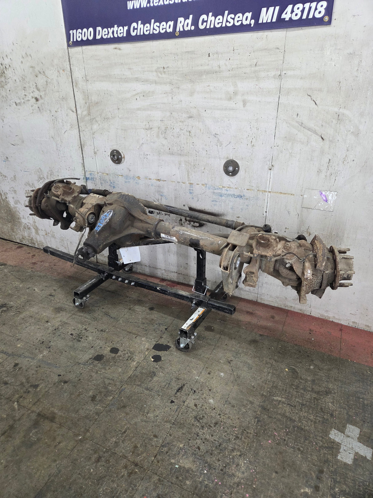 2008-2010 Ford Super Duty F250 F350 SRW FRONT Axle 4.10 Gear Ratio 155k miles