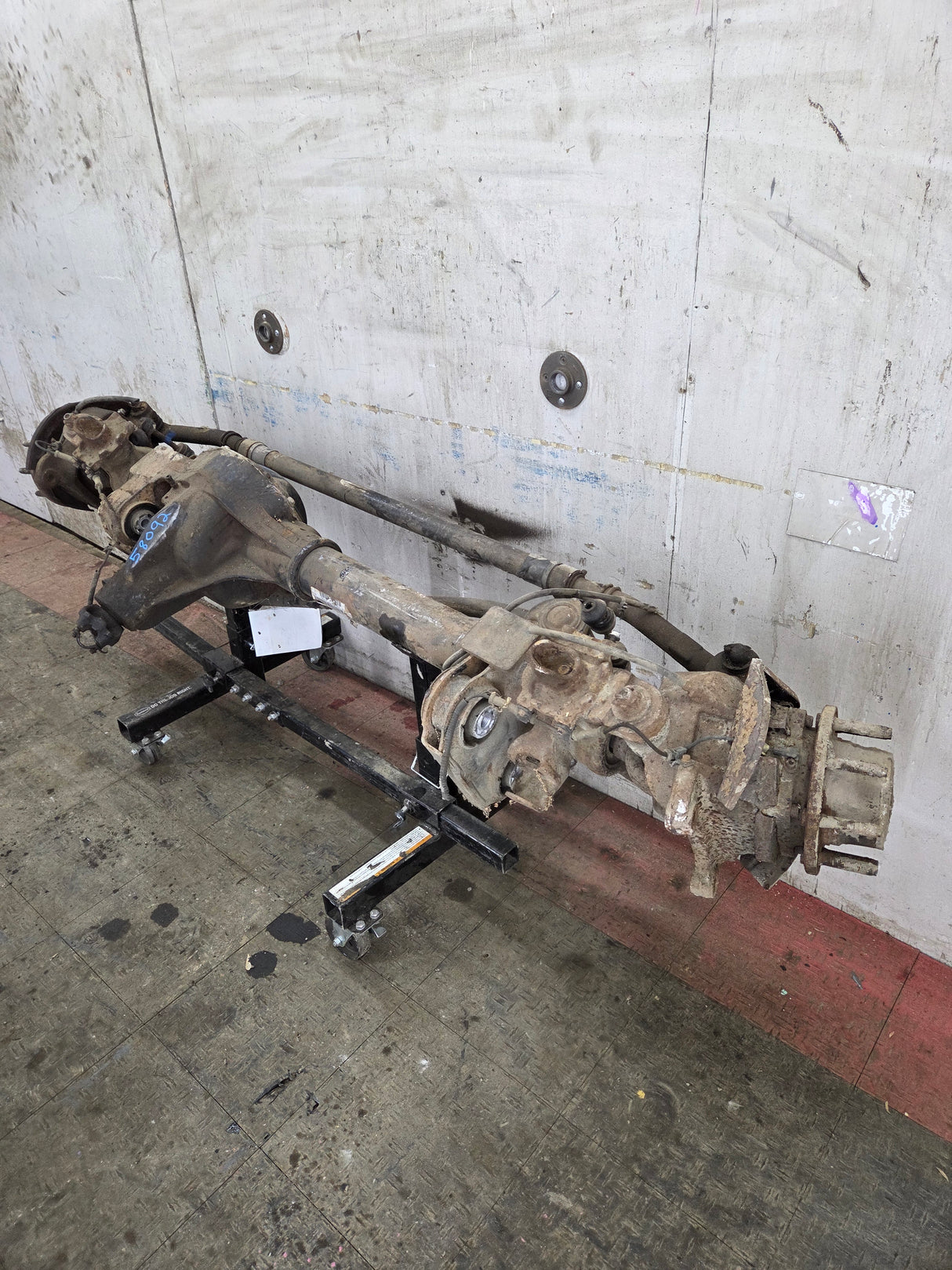2008-2010 Ford Super Duty F250 F350 SRW FRONT Axle 4.10 Gear Ratio 155k miles