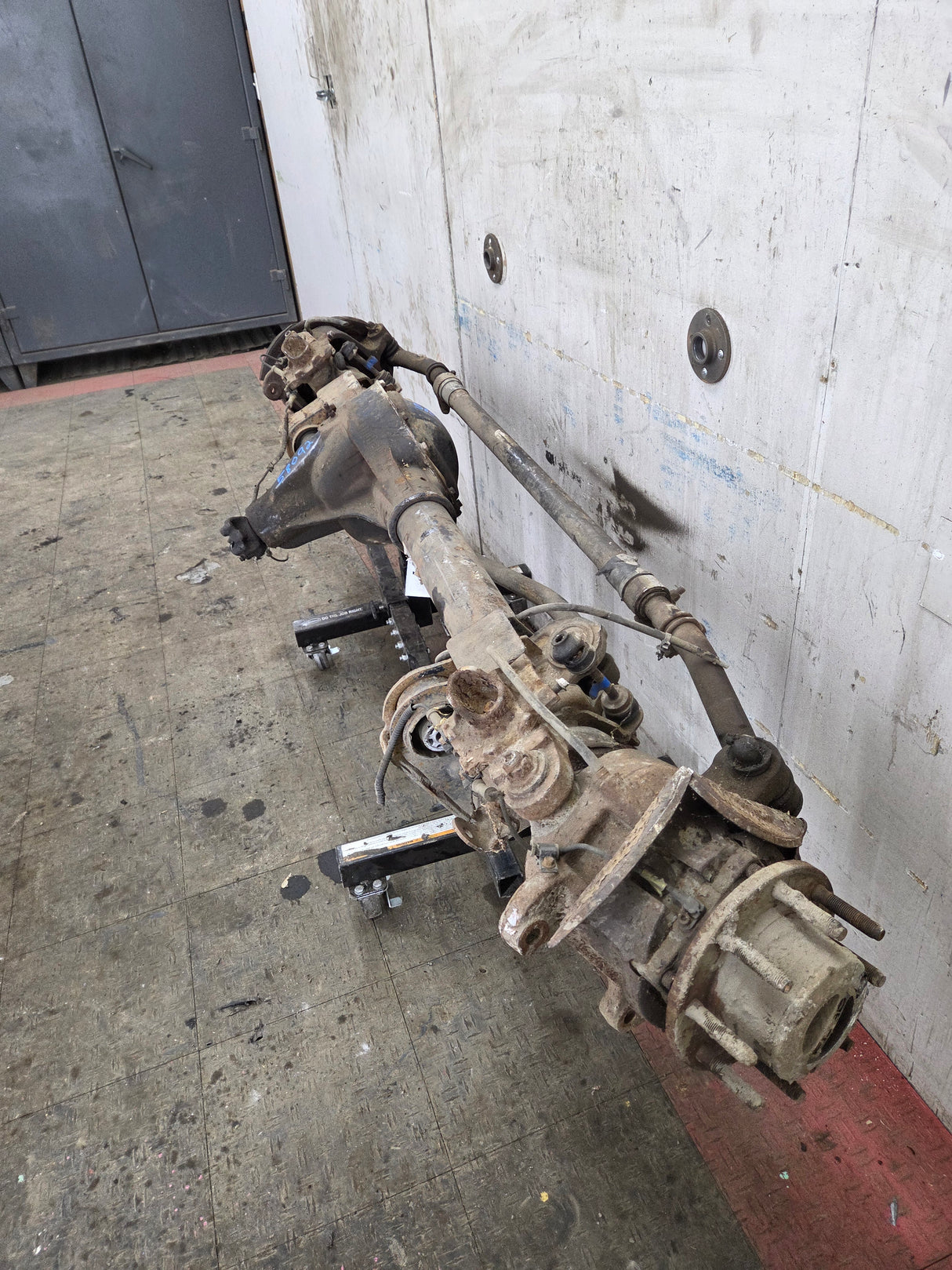 2008-2010 Ford Super Duty F250 F350 SRW FRONT Axle 4.10 Gear Ratio 155k miles