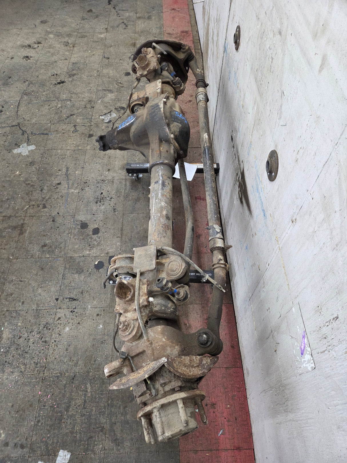 2008-2010 Ford Super Duty F250 F350 SRW FRONT Axle 4.10 Gear Ratio 155k miles