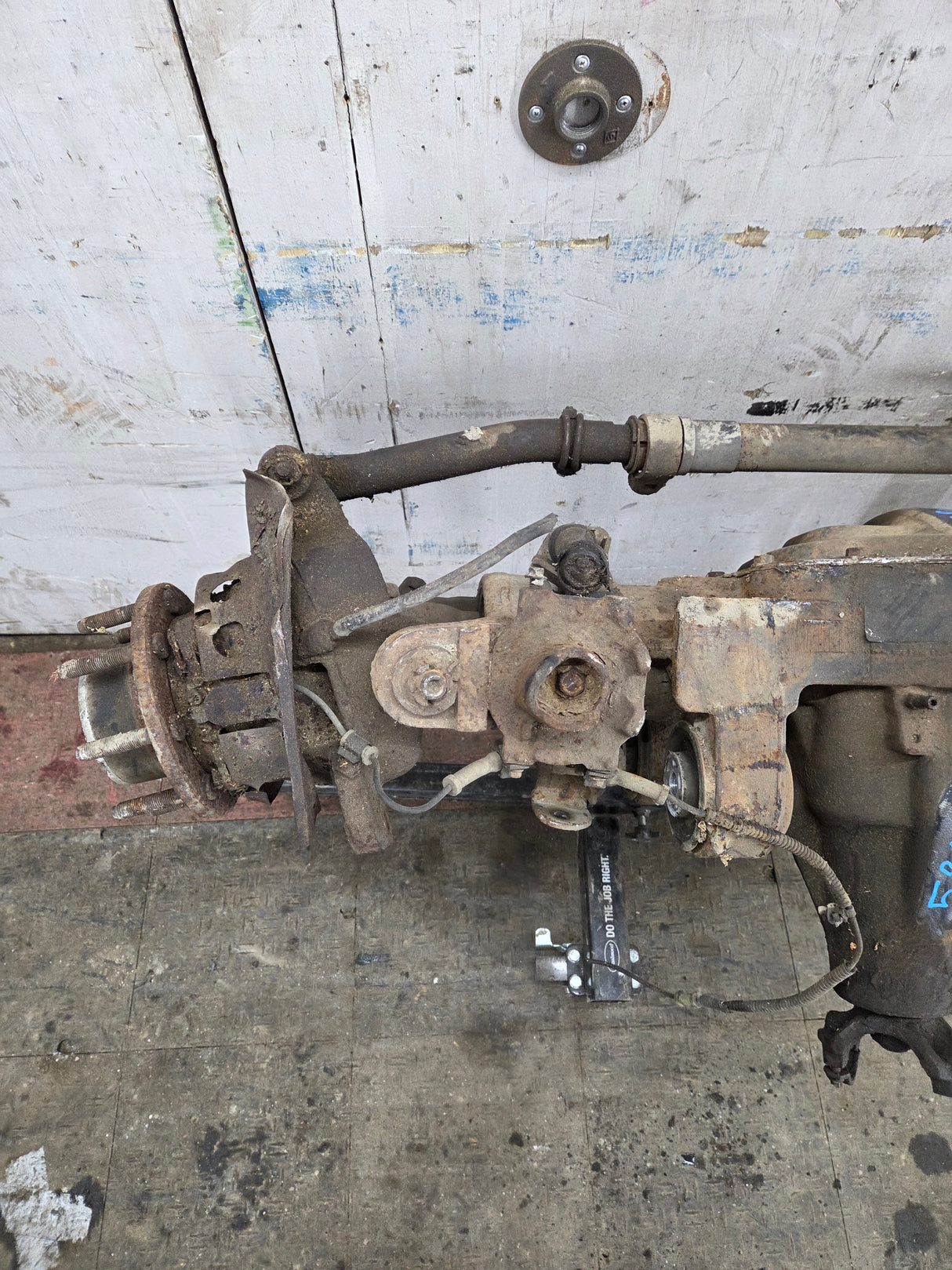 2008-2010 Ford Super Duty F250 F350 SRW FRONT Axle 4.10 Gear Ratio 155k miles