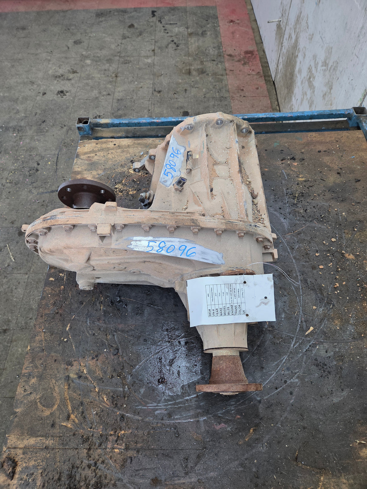 2011-2016 6.2L 6.7L Power Stroke Transfer Case Flange Yoke Manual Shift Ford F250 F350 F450 F550 Super Duty 134k Miles