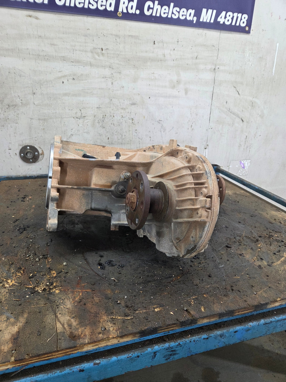 2011-2016 6.2L 6.7L Power Stroke Transfer Case Flange Yoke Manual Shift Ford F250 F350 F450 F550 Super Duty 134k Miles