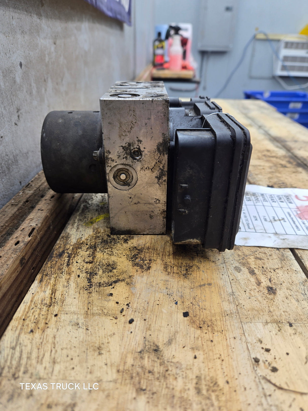 2015 Ford Super Duty F350 F450 F550 DC34-2C346-AD ABS Pump Module Control Assembly