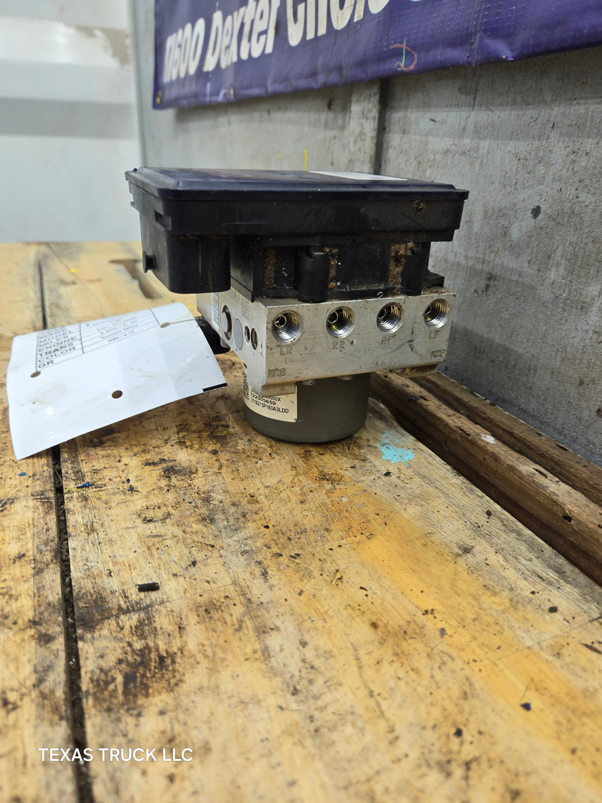 2018-2019 Chevrolet Silverado GMC 1500 ABS Pump Module - 84384393