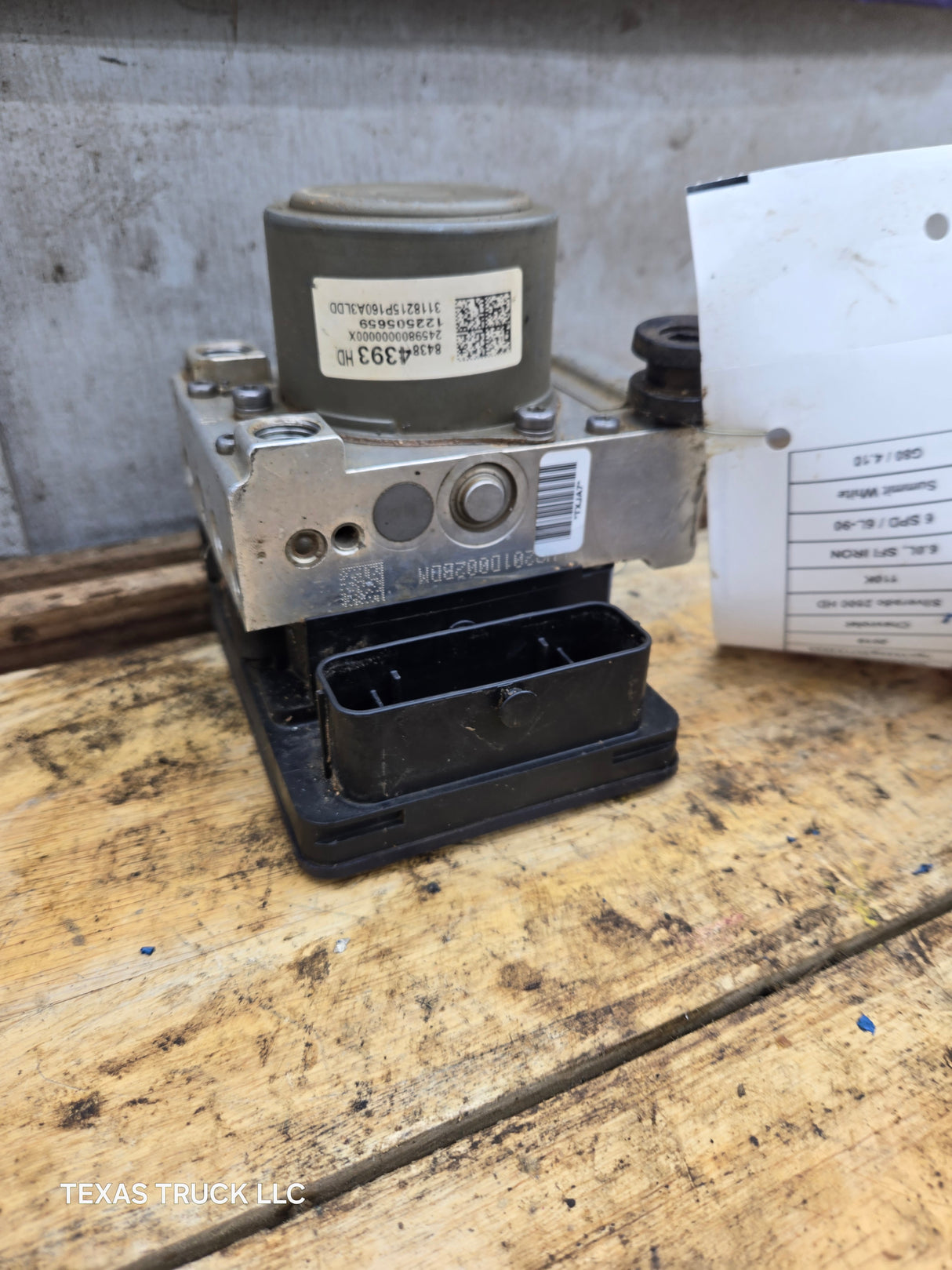 2018-2019 Chevrolet Silverado GMC 1500 ABS Pump Module - 84384393